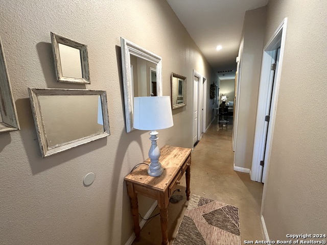 619 Lindheimer St Property Photo 3