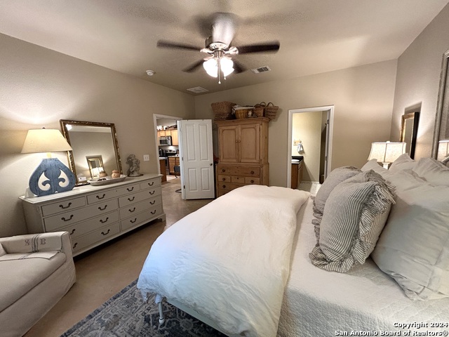 619 Lindheimer St Property Photo 9