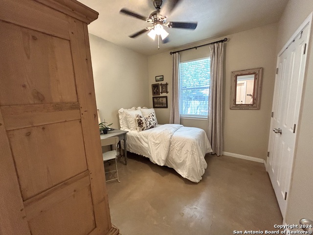 619 Lindheimer St Property Photo 13
