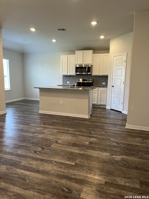 2118 Silver Maple Property Photo 7