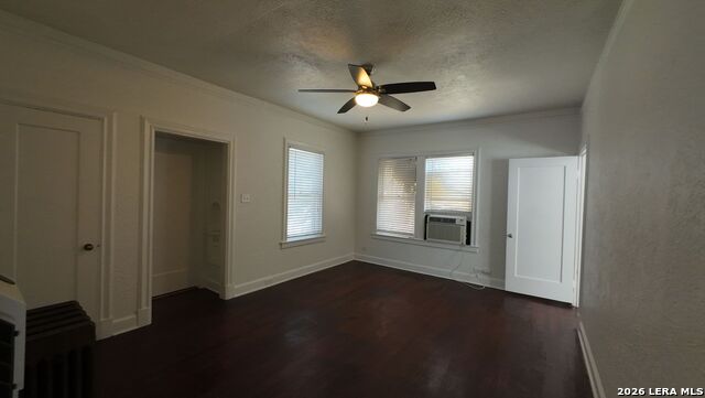 703 W French Pl Property Photo 6