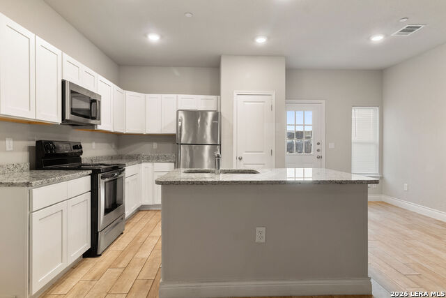 7314 Savannah Brks Property Photo 5