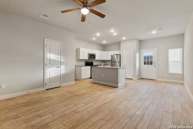 7314 Savannah Brks Property Photo 8