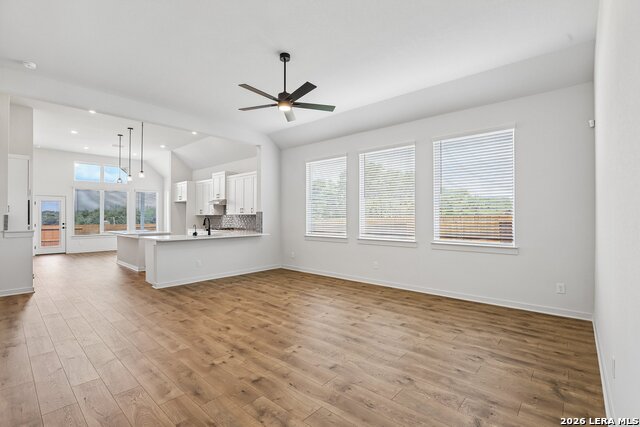 138 Stream St Property Photo 3