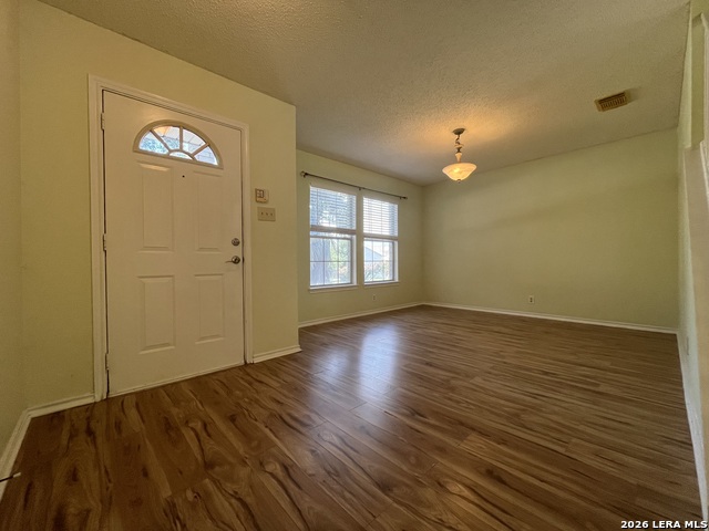10403 Pelican Oak Dr Property Photo 4