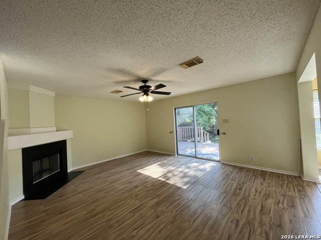 10403 Pelican Oak Dr Property Photo 5