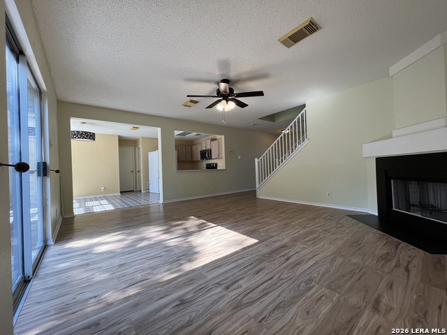 10403 Pelican Oak Dr Property Photo 6