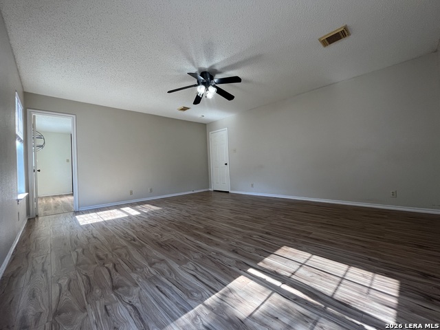 10403 Pelican Oak Dr Property Photo 17