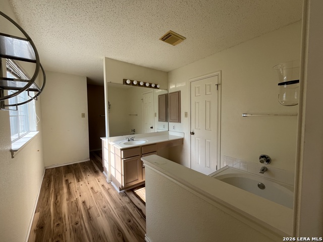 10403 Pelican Oak Dr Property Photo 20