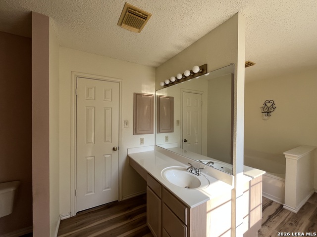 10403 Pelican Oak Dr Property Photo 22