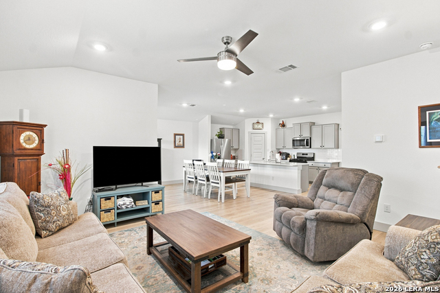 14302 Lavaca Spgs Property Photo 22