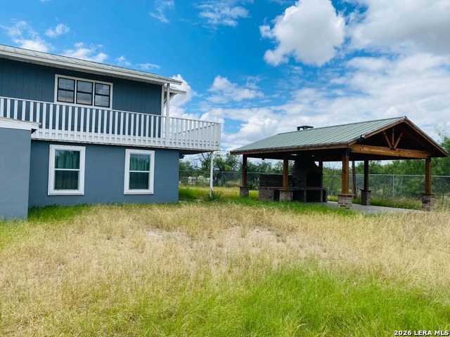 651 Riverside Dr Property Photo 4
