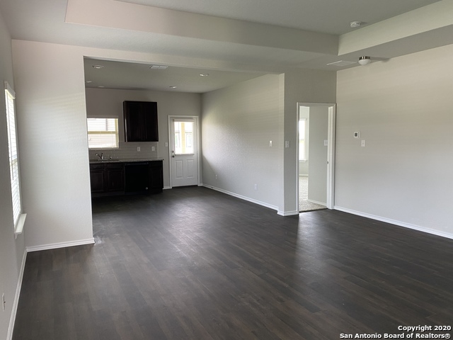 8226 Noble Crst Property Photo 3