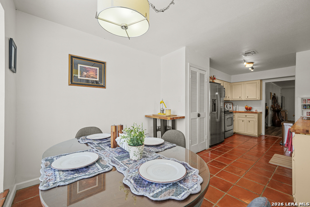 7926 Broadway Property Photo 3