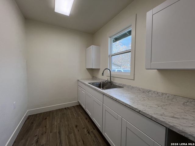 101 Stanley Ct Property Photo 3