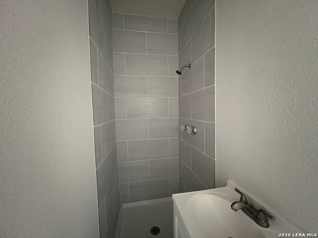 101 Stanley Ct Property Photo 4