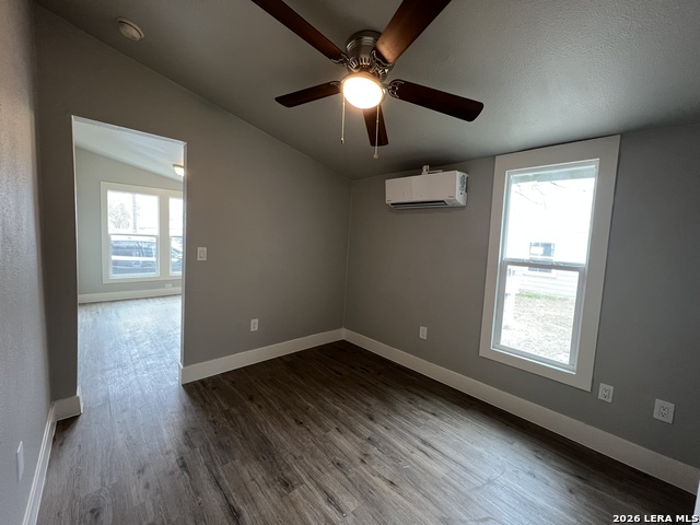 101 Stanley Ct Property Photo 17