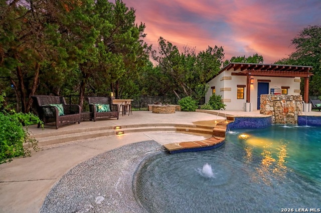 401 Buffalo Springs Spur Property Photo 2