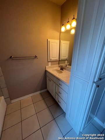 1835 White Tail Ln Property Photo 13