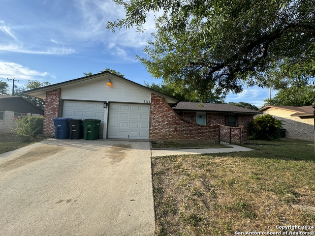 5115 Staplehurst St Property Photo 2