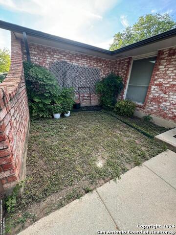5115 Staplehurst St Property Photo 4