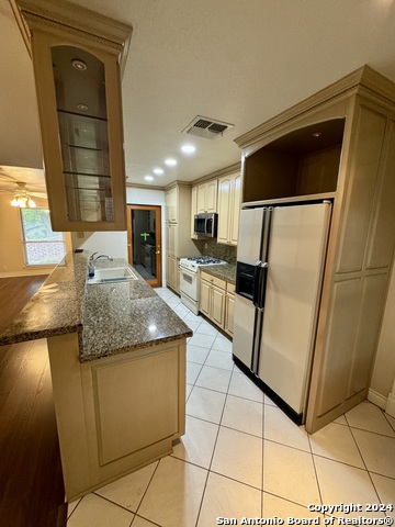 5115 Staplehurst St Property Photo 9