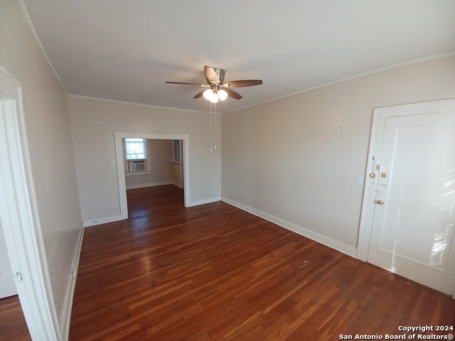 127 W Magnolia Ave Property Photo 3