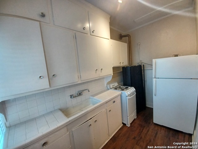 127 W Magnolia Ave Property Photo 15