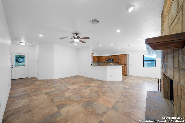 1634 Sunblossom Cir Property Photo 7