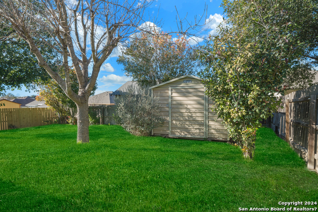 1634 Sunblossom Cir Property Photo 26