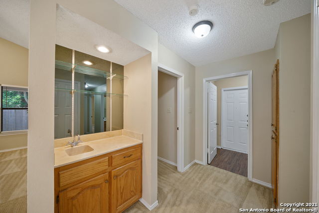 118 Golden Way Property Photo 18