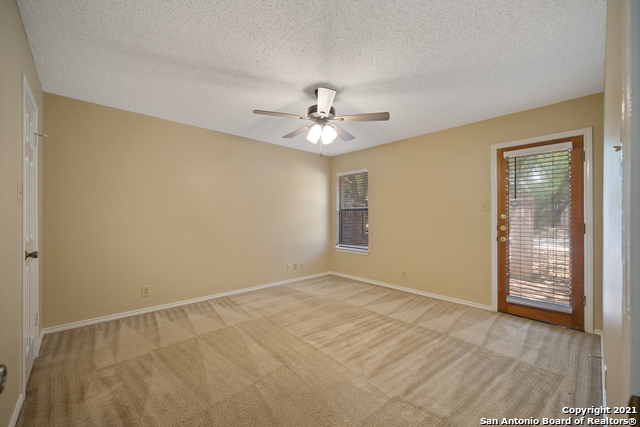 118 Golden Way Property Photo 25
