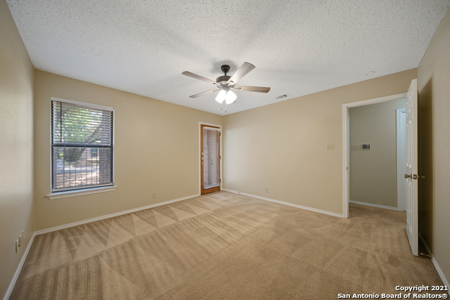 118 Golden Way Property Photo 26