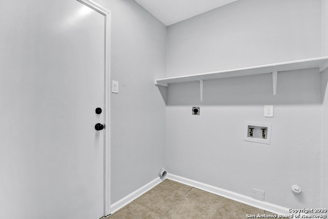 9715 Kashmir Dr Property Photo 15