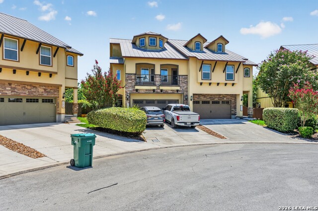 23922 Stately Oaks