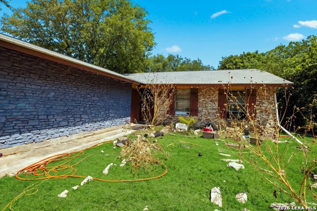 5675 Castle Glade Property Photo 2