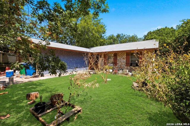 5675 Castle Glade Property Photo 3