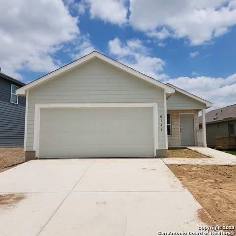 10146 ASTA TRL Property Photo 1