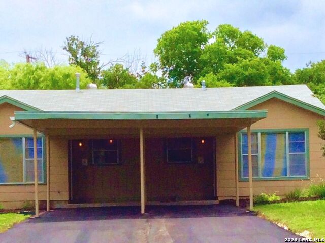 622 Bexar Property Photo 12