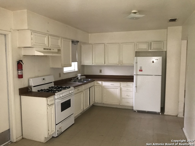 6007 Misty Valley Dr Property Photo 2