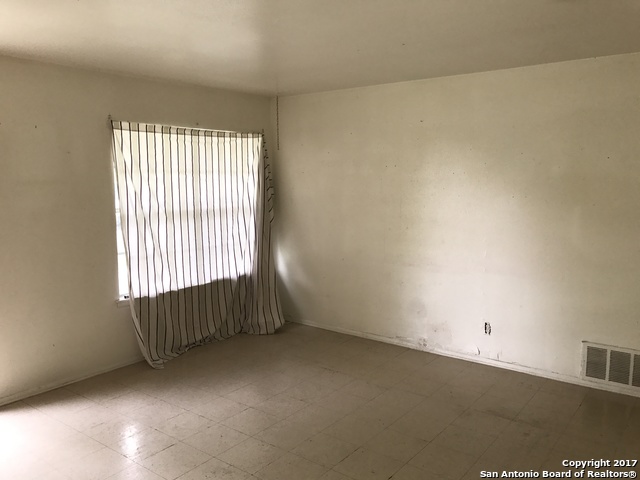 6007 Misty Valley Dr Property Photo 4