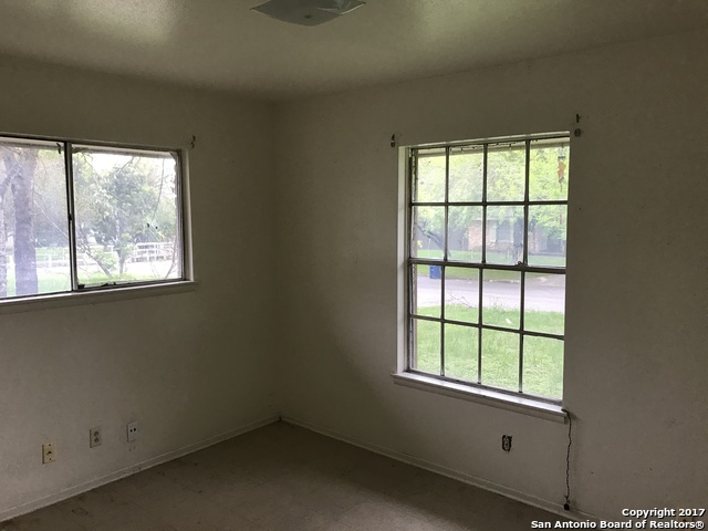 6007 Misty Valley Dr Property Photo 5
