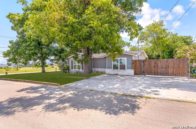 730 S Mesquite Ave Property Photo 3
