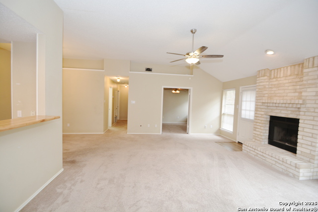 1011 Hedgestone Dr Property Photo 2