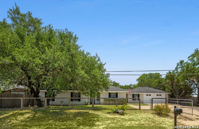 1106 Amanda Property Photo 1