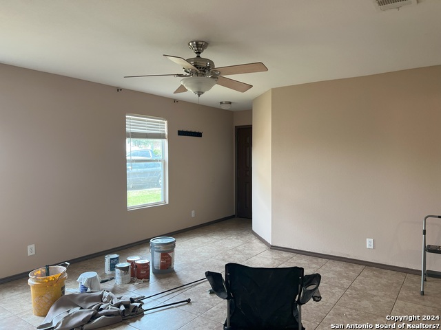 104 Briar St Property Photo 4