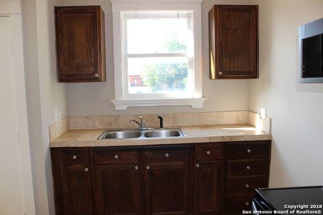 628 S Saint Mary's St Property Photo 7