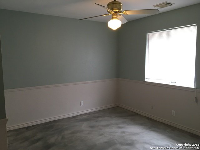 824 Cross Branch Dr Property Photo 9