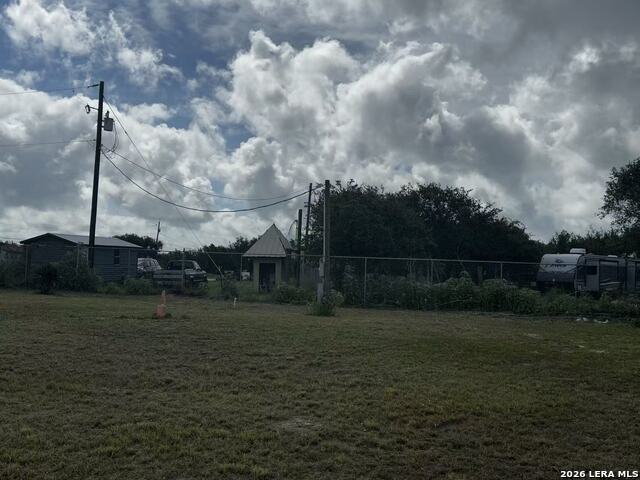 1321 W Moore Ave Property Photo 3
