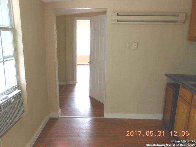 207 Bradford Property Photo 7